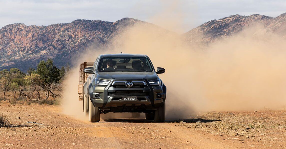 Toyota HiLix Rogue Review- driving