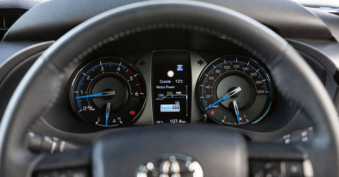 close up of wheel - Toyota HiLux Rogue