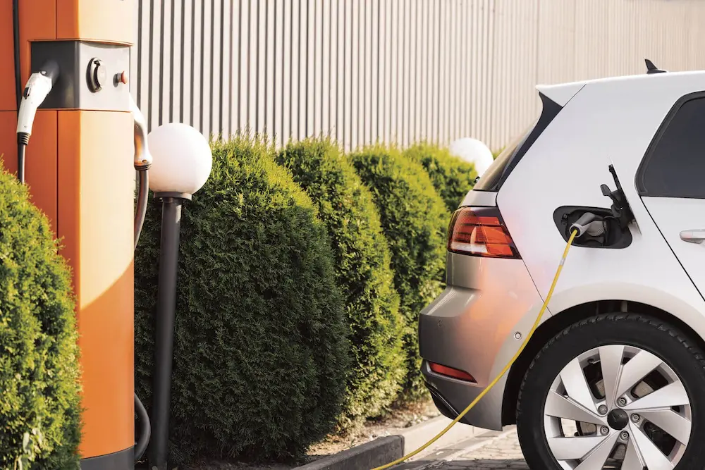 Electric vehicle recharging outdoors